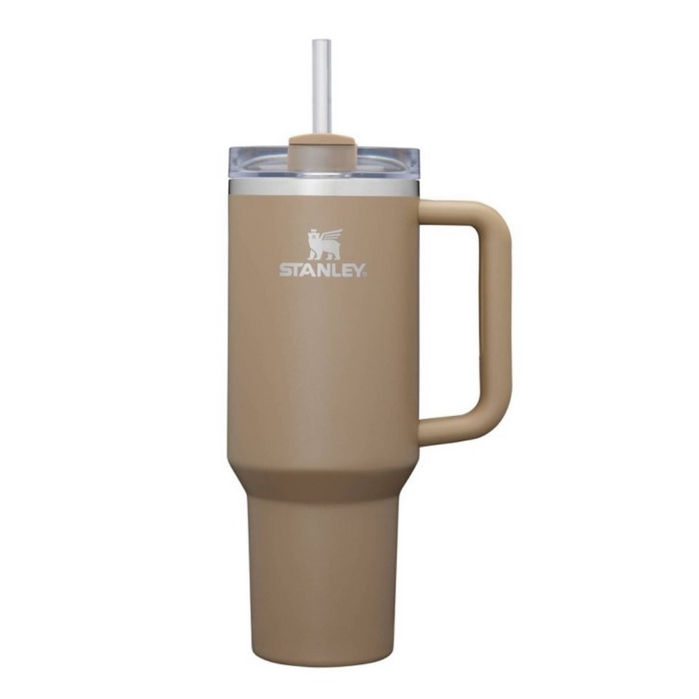 NWOT Basic Brown Stanley Quencher 🤎